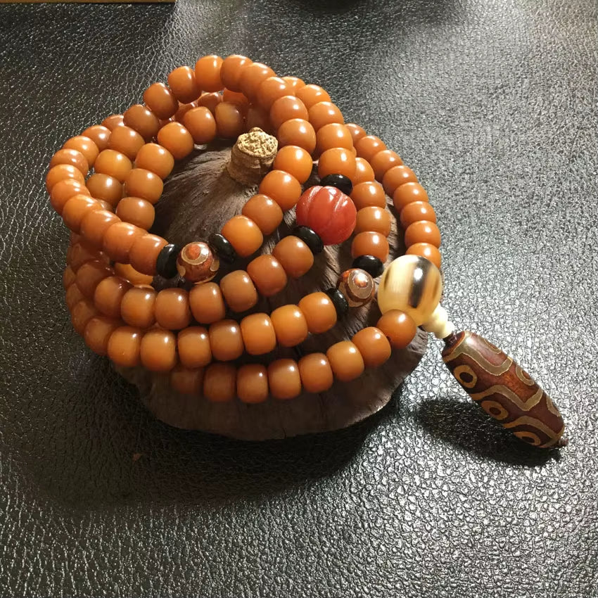 🐝 Natural Beeswax 108-Bead Buddhist Mala Bracelet with Nine-Eyed Agate Meditation Prayer Rosary Bracelet for Men & Women – Spiritual Jewelry by Spiritual Abacus