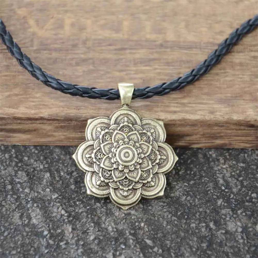 Spiritual Abacus™ Retro OM Lotus Mandala Necklace – Yoga-Inspired Pendant for Women, Spiritual Jewelry Gift