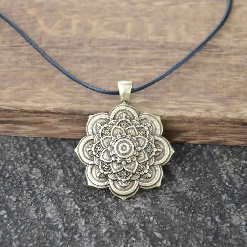 Spiritual Abacus™ Retro OM Lotus Mandala Necklace – Yoga-Inspired Pendant for Women, Spiritual Jewelry Gift