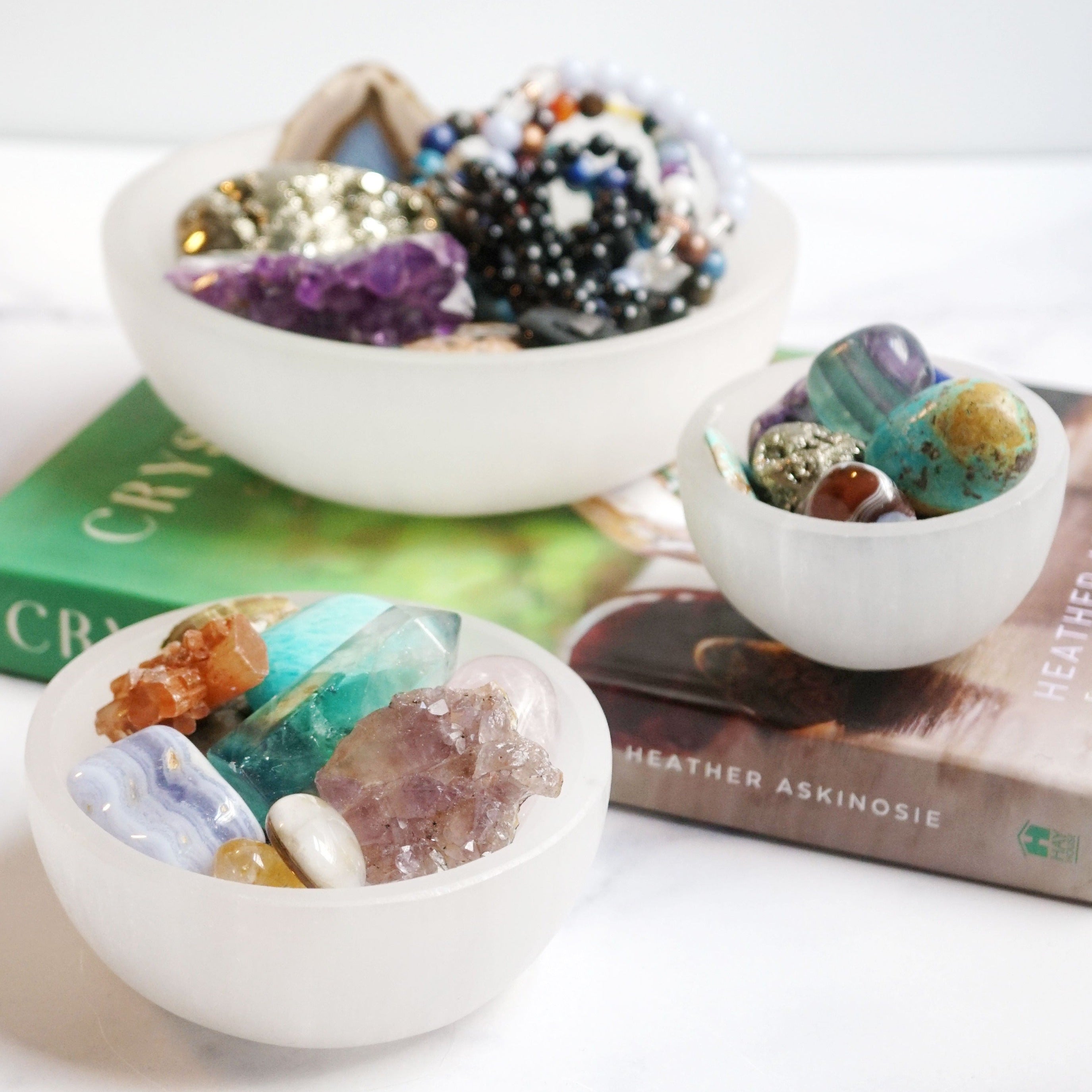 🌙 Selenite Charging Bowl – Crystal Cleansing & Energy Recharging Dish Sacred White Selenite Bowl for Stones, Jewelry & Spiritual Tools by Spiritual Abacus